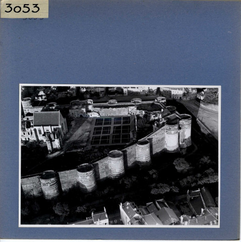 Angers : Château, vue aérienne