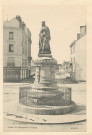 40. Angers. Statue de Marguerite d'Anjou