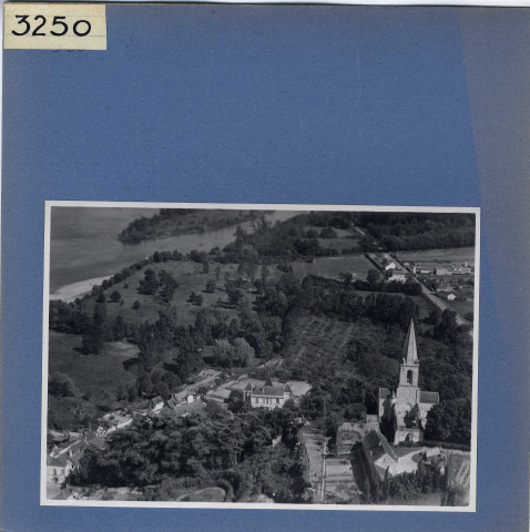 Gennes : Eglise Sainte-Eusèbe, vue aérienne