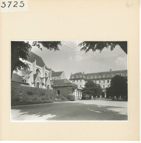 Angers : Façade et Saint-Serge