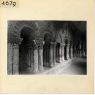 Angers : Préfecture, arcades romanes