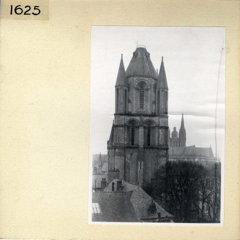 Angers : tour Saint-Aubin