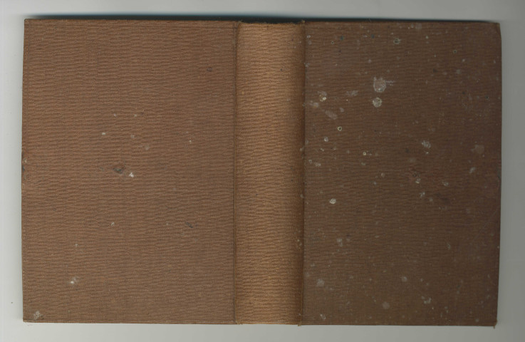 Album photographique de nobles angevins et de leur parenté / [tirages sur papier de Disdéri]