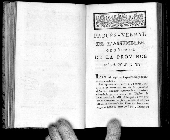 Procès-verbal de l'assemblée générale de la province d'Anjou, tenue le 6 octobre 1789, dans l'église des Prêtres de l'Oratoire de la ville d'Angers, concernant le remplacement de l'impôt du sel