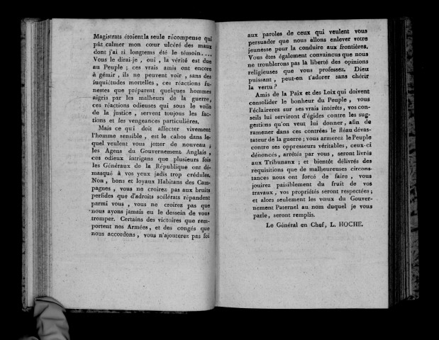 Armée des côtes de l'Océan. Quartier-général. Ȩncore un mot... Peuple, écoutez !,̧ Signé, L. Hoche