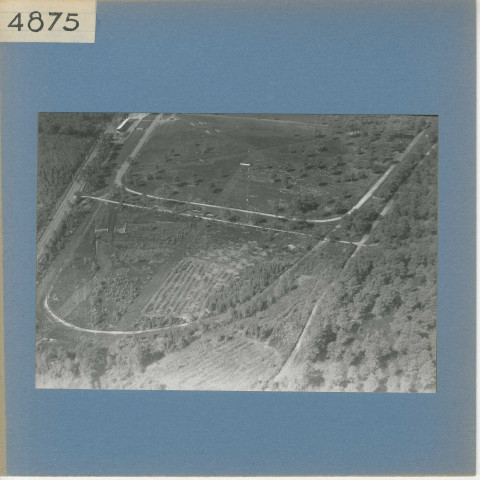 Seiches-sur-le-Loir : Hippodrome (vue aérienne)