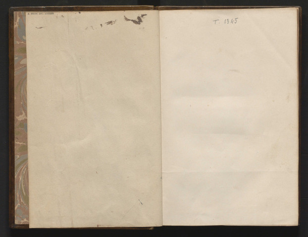 Les Presentes heures à l'usaige de Bourges sont au long sans riens requérir : avec les miracles Nostre Dame et les figures de l'Apocalipse et de l'antique et des triumphes de Cesar