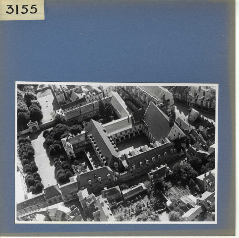 Angers : Ecole Arts et Métiers (cloître), vue aérienne