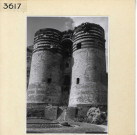 Angers : Tours au sol et fossés