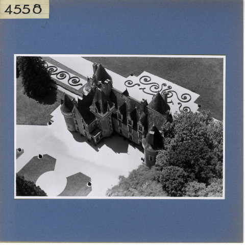 Luché-Pringé : Château de Gallerande (vue aérienne)