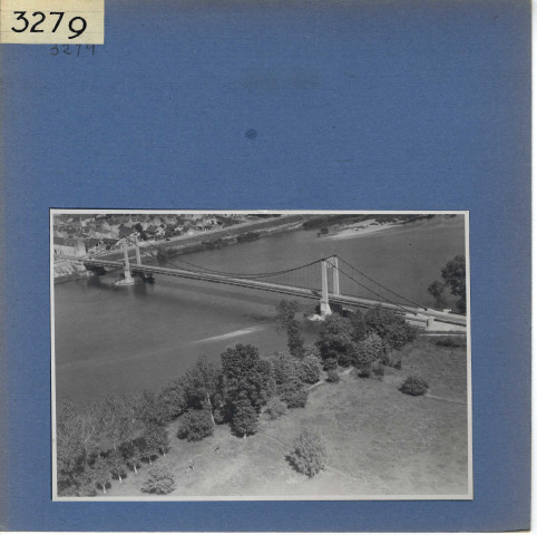 Les Rosiers-sur-Loire : Pont, vue aérienne