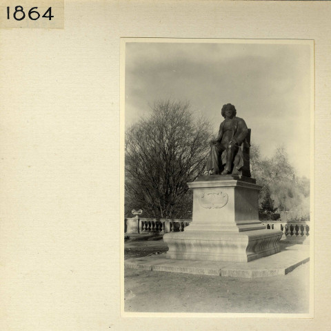 Angers : Statue de Chevreul