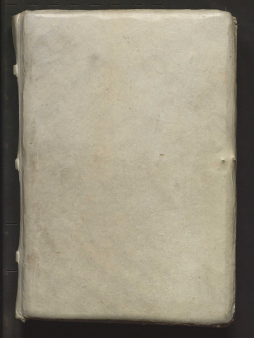 Berengaudus. Commentaire sur l'Apocalypse. Début : « Beatum Johannem apostolum et evangelistam hunc librum Apocalypsim edidisse constat... » Fin : « Esse mereamur, qui cum Patre et Spiritu sancto vivit et regnat in secula seculorum. Amen. » Suit la note ordinaire : « Quisquis nomen auctoris desideras... »