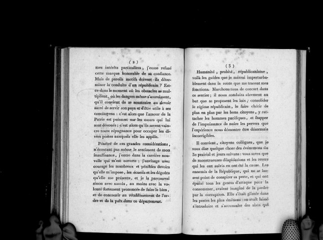 Le commissaire du directoire exécutif près l'administration centrale du département de Maine-et-Loire, à ses collègues près les administrations municipales du même département, Signé : Guillou