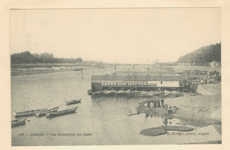 108. Angers. Vue d'ensemble des quais