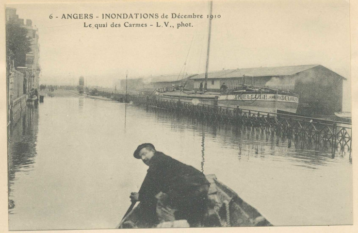 6. Angers. Inondations de décembre 1910. Le quai des Carmes