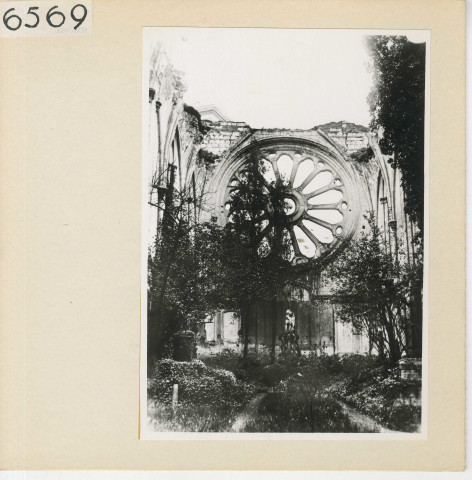 Angers : Ruines de l'abbatiale Toussaint