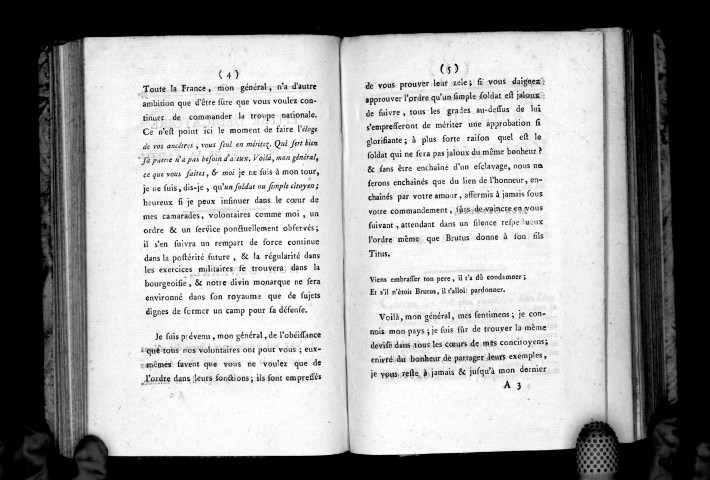 Le bouclier de la nation découvert dans les archives de la Raison