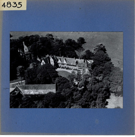 Plessis-Macé : Château du Plessis-Macé (vue aérienne)