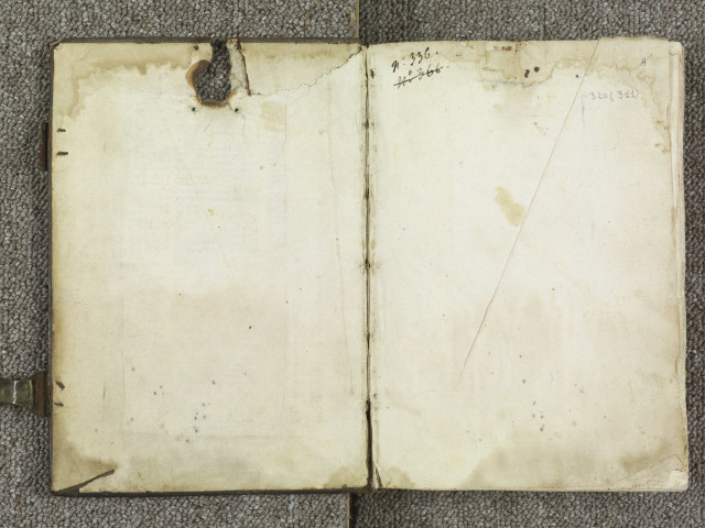 Gérard de Liège. De doctrina cordis. « Notabilis et utilis liber de doctrina cordis. Preparate corda vestra Domino. Verba sunt Samuelis... » Table du traité (fol. 1-3)