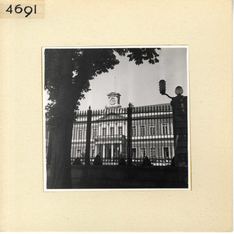 Angers : Façade de l'Hotel de ville