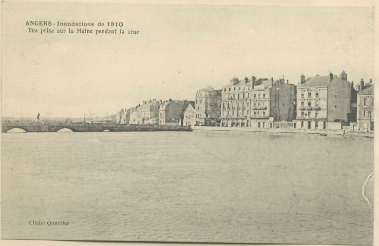 Angers. Inondations de 1910. Vue prise sur la Maine pendant la crue