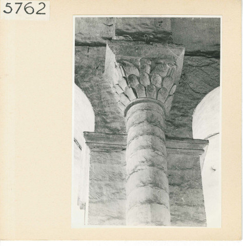 Angers : Chapelle et chapiteaux