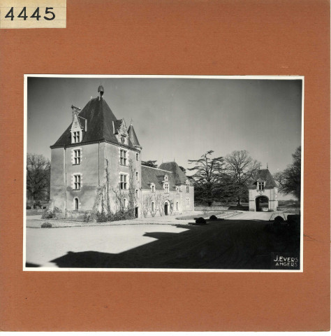 Chambellay : Château du Bois-Montboucher, extérieur