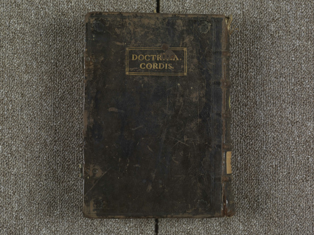 Gérard de Liège. De doctrina cordis. « Notabilis et utilis liber de doctrina cordis. Preparate corda vestra Domino. Verba sunt Samuelis... » Table du traité (fol. 1-3)