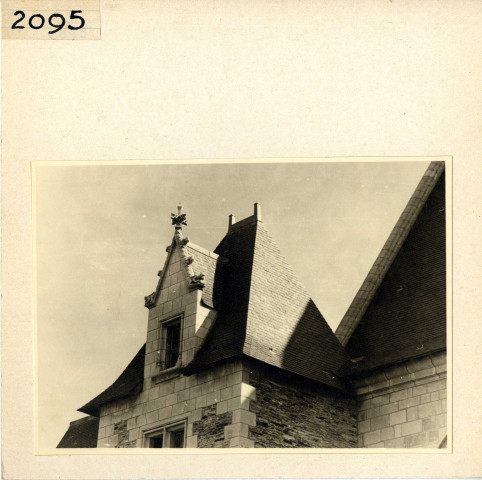 Angers : Détail du toit du Châtelet