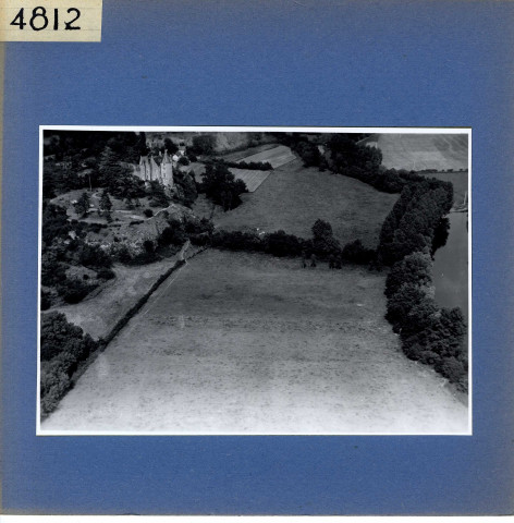 Rochefort-sur-Loire : Château de Saint-Symphorien (vue aérienne)