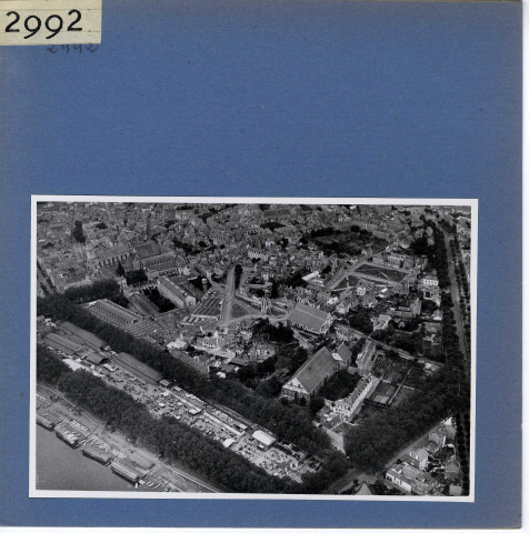 Angers : Vue aérienne de la Doutre