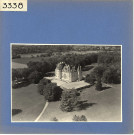 Cheviré-Le-Rouge : Château de La Roche-Hue (vue aérienne)