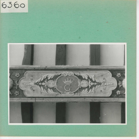 Brissac : Château, détails des plafonds