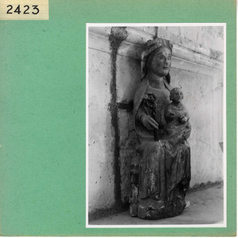 Cizay-La-Madeleine : Abbaye d'Asnières (statue)