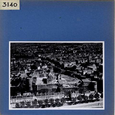Angers : Château (première transformation), vue aérienne