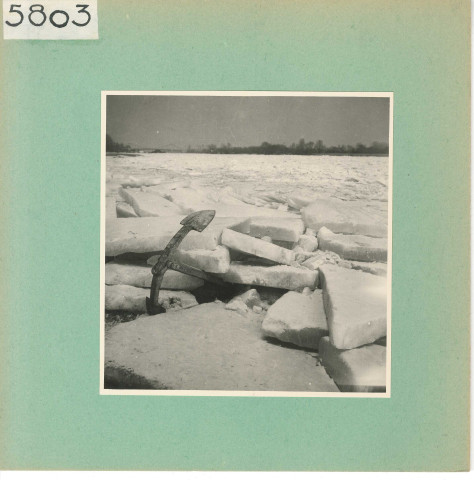 Bouchemaine : Glace dans la Loire