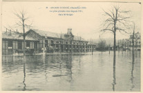21. Angers inondé (Décembre 1910). La plus grande crue depuis 1711. Gare Saint-Serge
