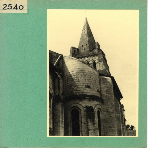 Cunault : Extérieur