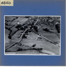 Beaulieu-sur-Layon : Le bourg, les jardins (vue aérienne)