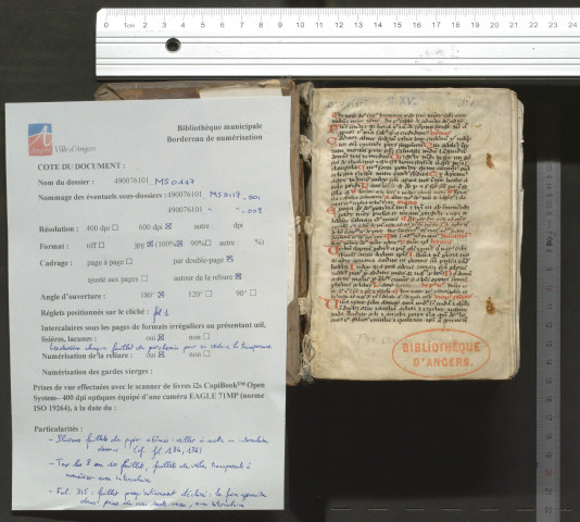 « In nomine Domini. Incipit breviarii ordo fratrum Minorum secundum consuetudinem curie Romane. » Point de calendrier. Lacune entre les feuillets 175 et 176