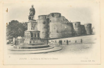 38. Angers. La statue du Roi René et le Château