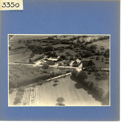 Cheviré-Le-Rouge : Scierie de Mr.Tollet (vue aérienne)
