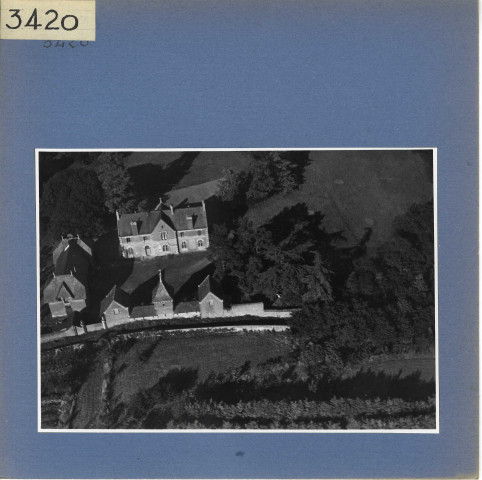 Savennières : La petite rivière à Epiré (vue aérienne)