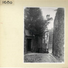 Angers : rue Donadieu-de-Puycharic vue en direction de la montée Saint-Maurice