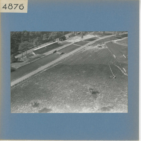 Seiches-sur-le-Loir : Hippodrome (vue aérienne)
