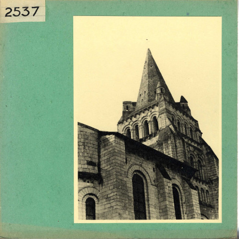 Cunault : Extérieur