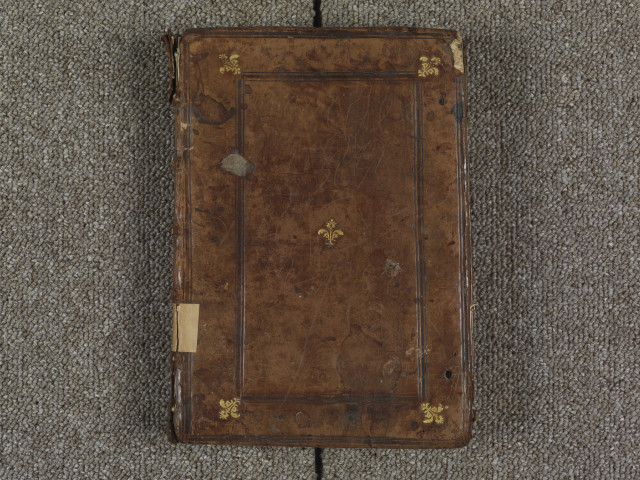 « Traité pour oster la craincte de la mort et la faire désirer à l'homme fidèle. Platon disoit que la philosophie... » suivi de « Traité de l'amour que nous debvons porter à nos ennemys. Monseigneur, il vous plaira me pardonner... », attribués à Jean de L'Espine