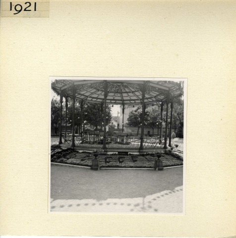 Angers : Kiosque du Jardin du Mail