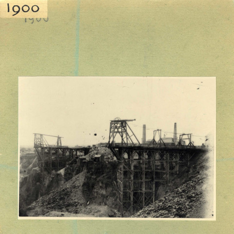 Trélazé : Ardoisières, puits à ciel ouvert